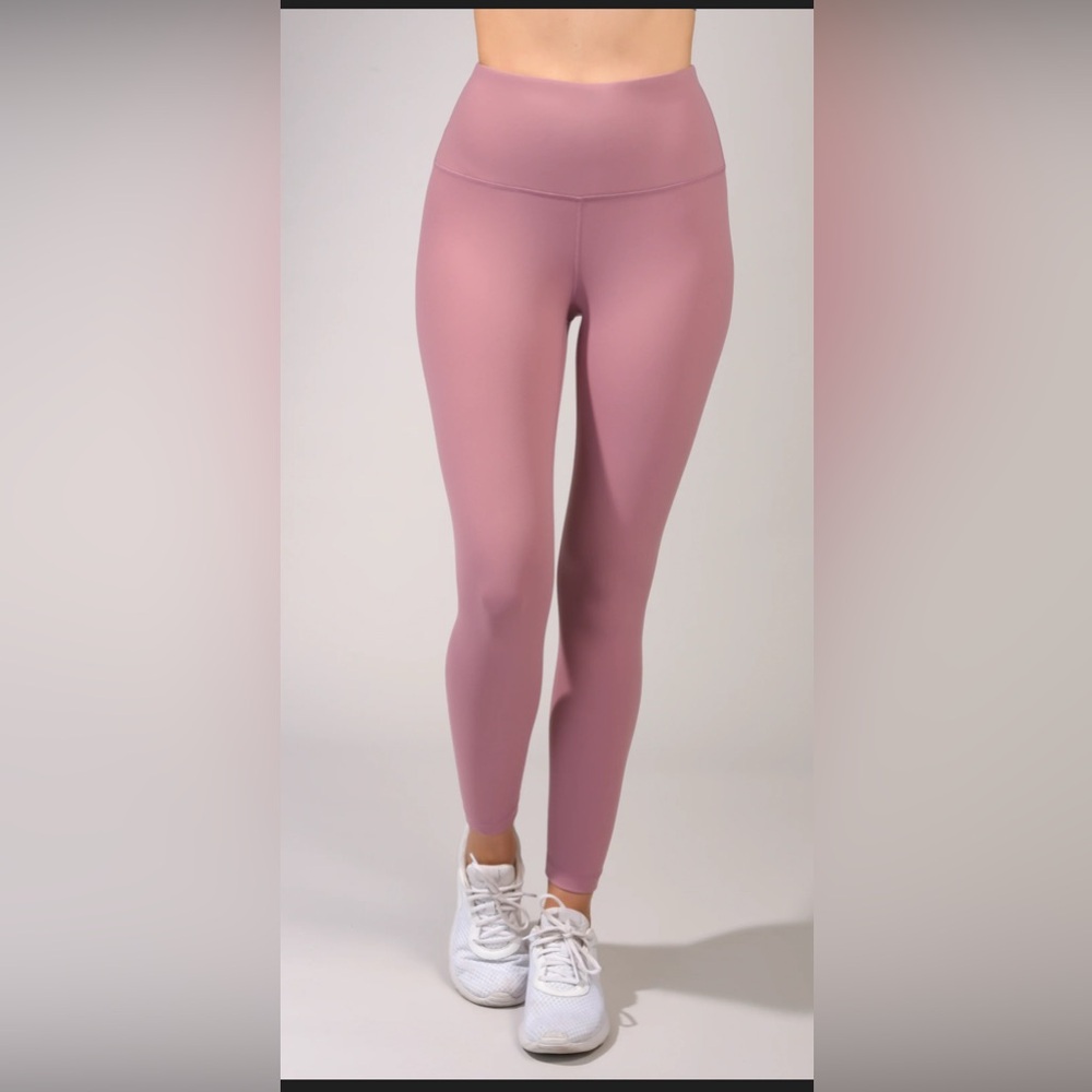 Yogalicious Lux high rise ankle length Leggings M NWT